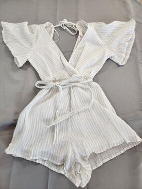 mi ami Light Sage Green Crinkle Cami